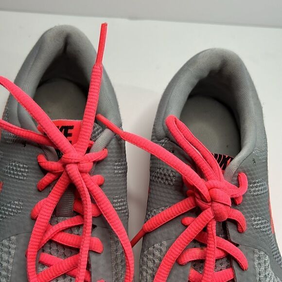 Nike Revolution Neon Sneakers - Picture 5 of 8